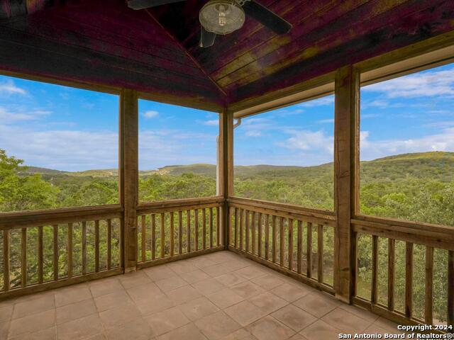 Image 41 of 47 For 18705 Lookout Mountain