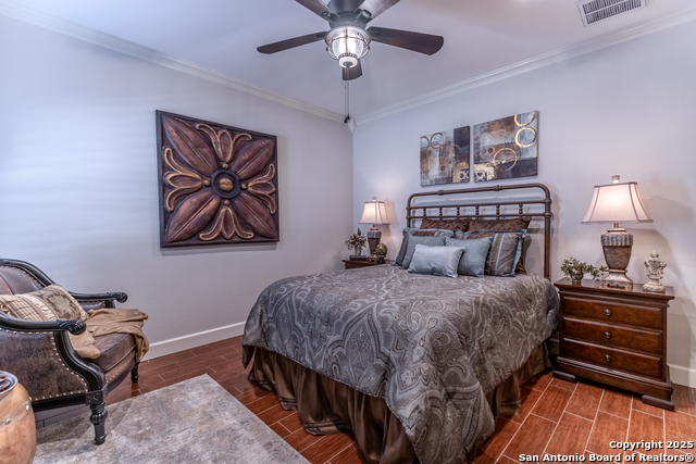 Listing photo id 12 for 935 Danda  