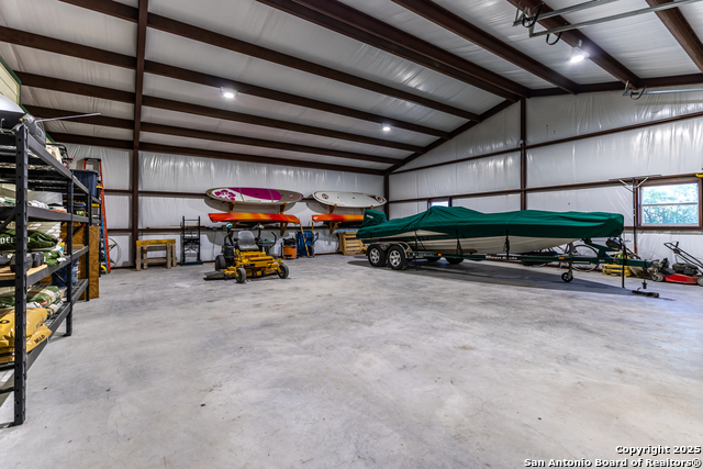 Listing photo id 28 for 935 Danda  