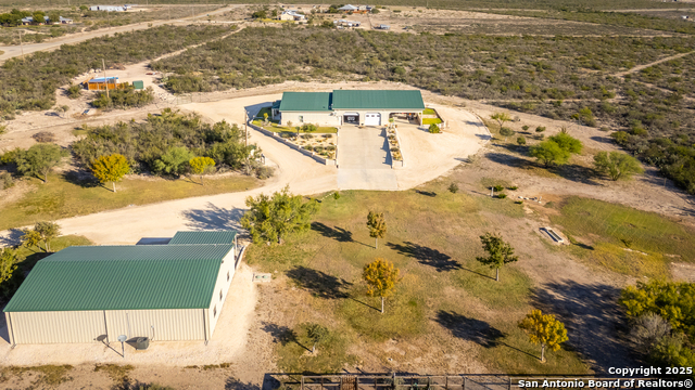 Listing photo id 31 for 935 Danda  