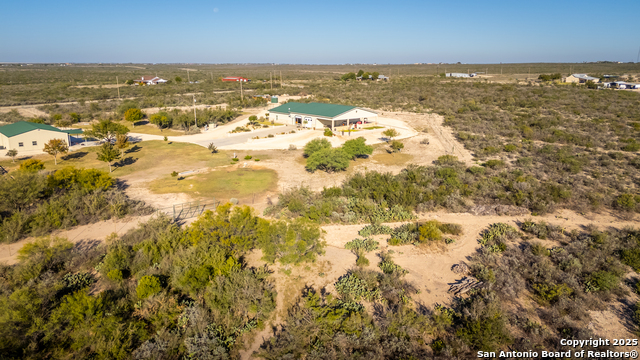 Listing photo id 33 for 935 Danda  