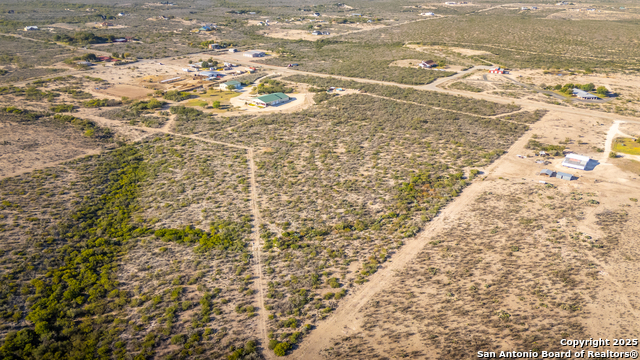 Listing photo id 34 for 935 Danda  