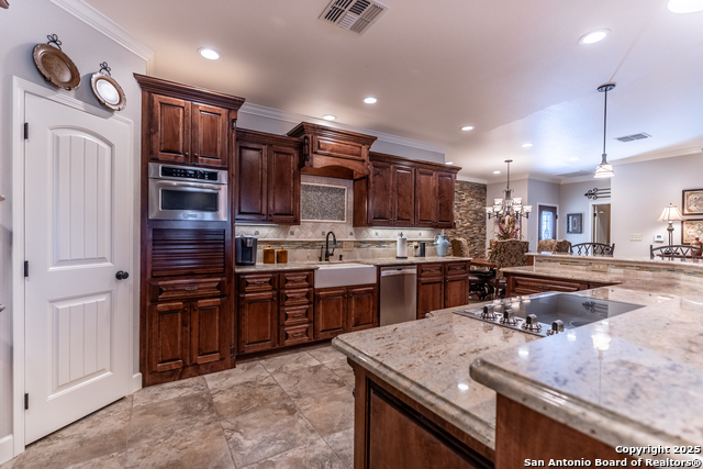 Listing photo id 4 for 935 Danda  