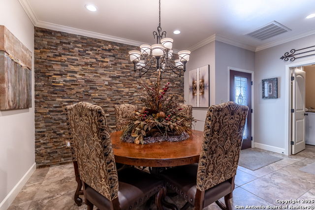 Listing photo id 7 for 935 Danda  