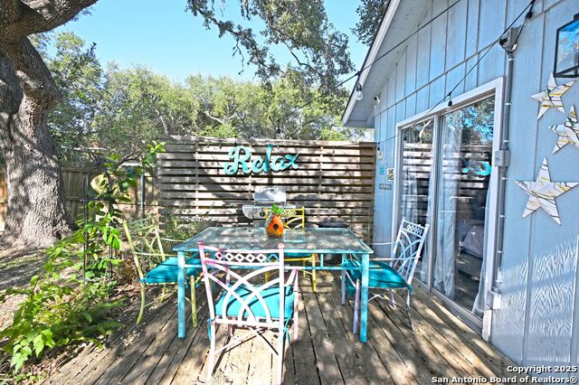 Listing photo id 31 for 553 Scenic  