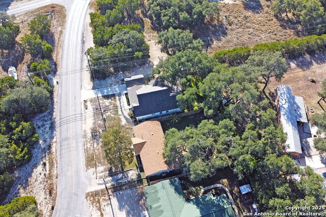 Listing photo id 39 for 553 Scenic  