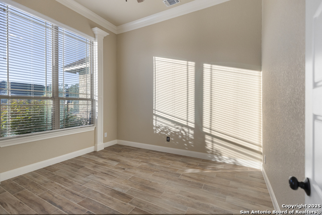 Listing photo id 12 for 688 Double Gate Rd.