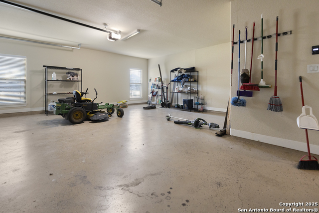 Listing photo id 16 for 688 Double Gate Rd.