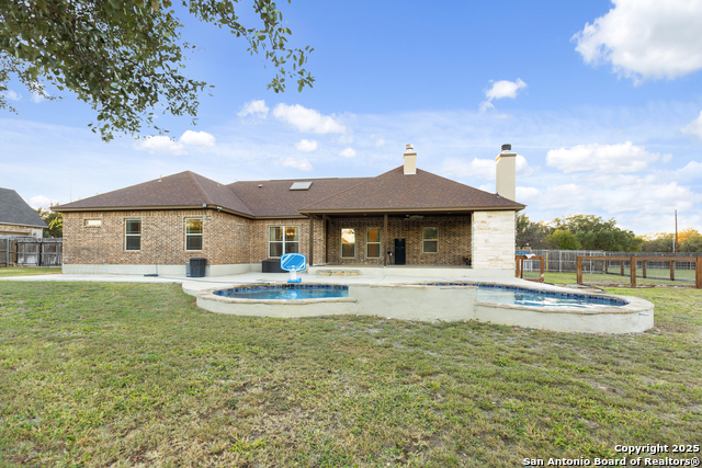 Listing photo id 20 for 688 Double Gate Rd.