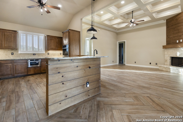 Listing photo id 4 for 688 Double Gate Rd.