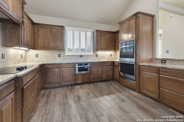 Listing photo id 5 for 688 Double Gate Rd.