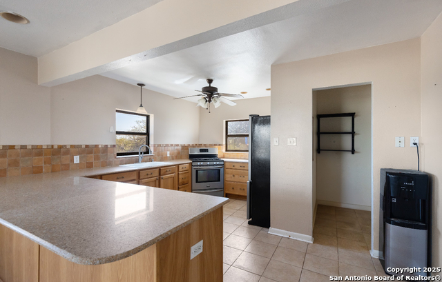 Image 13 of 50 For 2198 Cr 653  