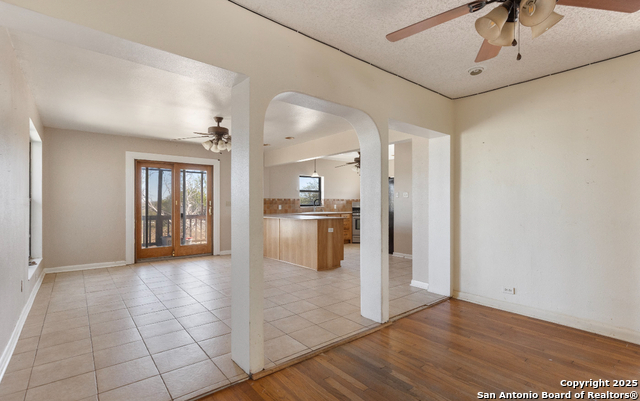 Image 17 of 50 For 2198 Cr 653  