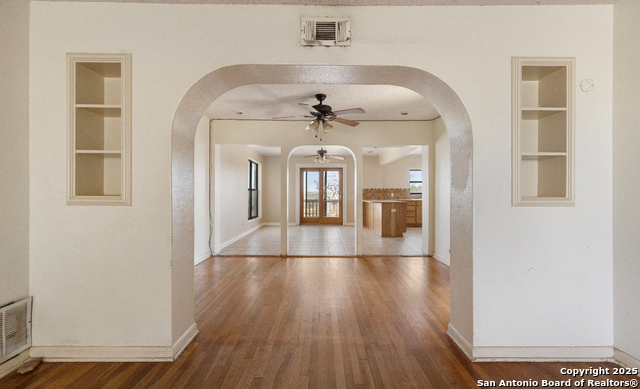 Image 18 of 50 For 2198 Cr 653  