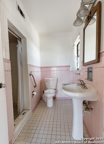 Image 23 of 50 For 2198 Cr 653  