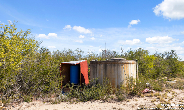 Image 32 of 50 For 2198 Cr 653  