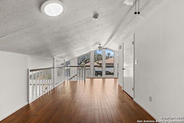 Image 23 of 31 For 713 Fawndale Ln