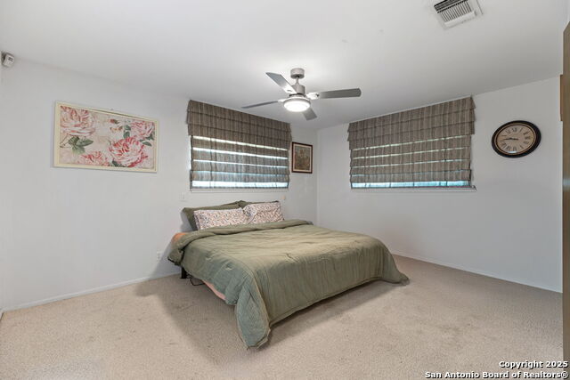 Image 26 of 31 For 713 Fawndale Ln