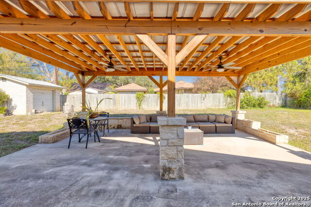 Image 28 of 31 For 713 Fawndale Ln