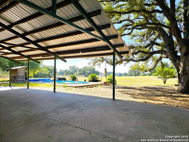 Listing photo id 9 for 803 County Road 6612