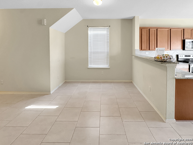 Image 3 of 30 For 122 Texas Lantana