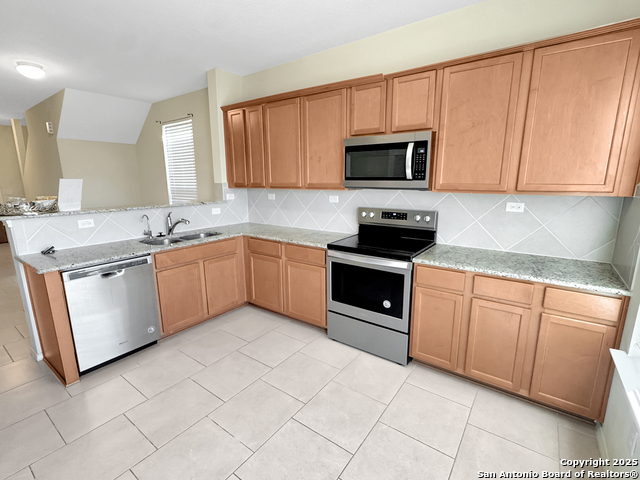 Image 4 of 30 For 122 Texas Lantana