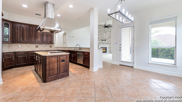 Image 12 of 30 For 24711 Faraday