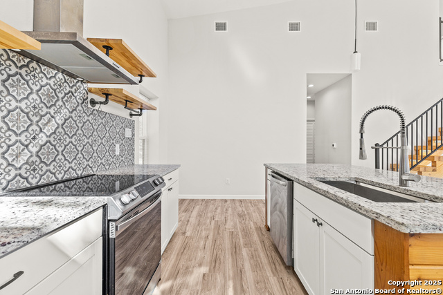 Image 10 of 37 For 1226 Whispering Hills