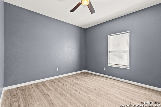 Image 15 of 37 For 1226 Whispering Hills