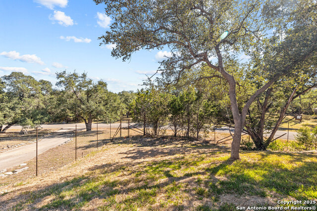 Image 27 of 37 For 1226 Whispering Hills