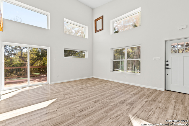 Image 3 of 37 For 1226 Whispering Hills