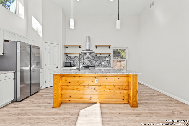 Image 6 of 37 For 1226 Whispering Hills