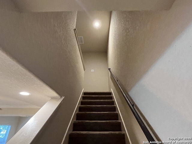 Image 12 of 28 For 6934 Lakeview Dr. 101