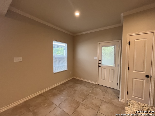 Image 6 of 28 For 6934 Lakeview Dr. 101