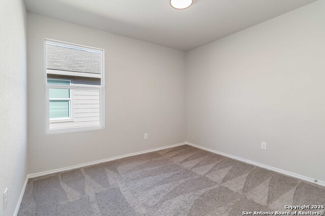 Image 18 of 26 For 526 Ambush Ridge