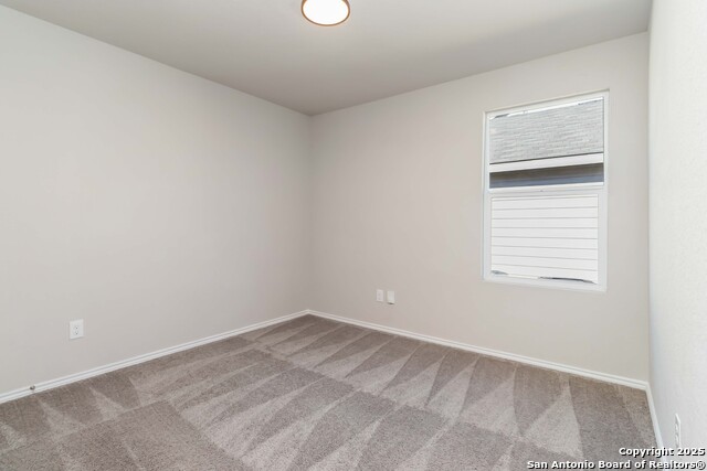 Image 21 of 26 For 526 Ambush Ridge