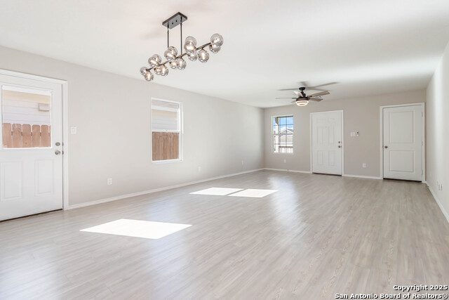 Image 5 of 26 For 526 Ambush Ridge