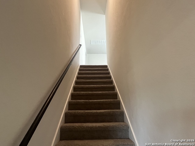 Image 15 of 29 For 141 Middle Green