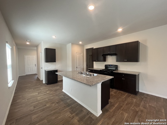 Image 2 of 29 For 141 Middle Green