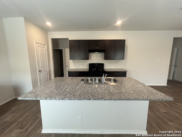 Image 4 of 29 For 141 Middle Green