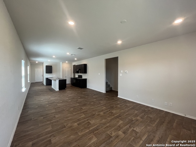 Image 6 of 29 For 141 Middle Green