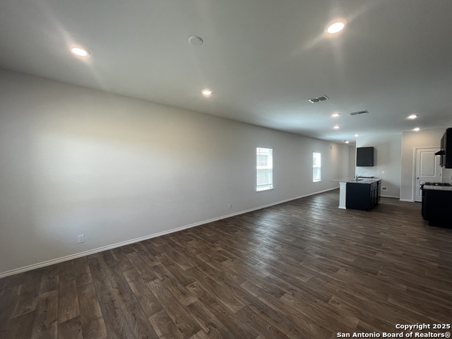 Image 7 of 29 For 141 Middle Green