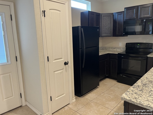 Image 11 of 30 For 6635 Mia Way 101