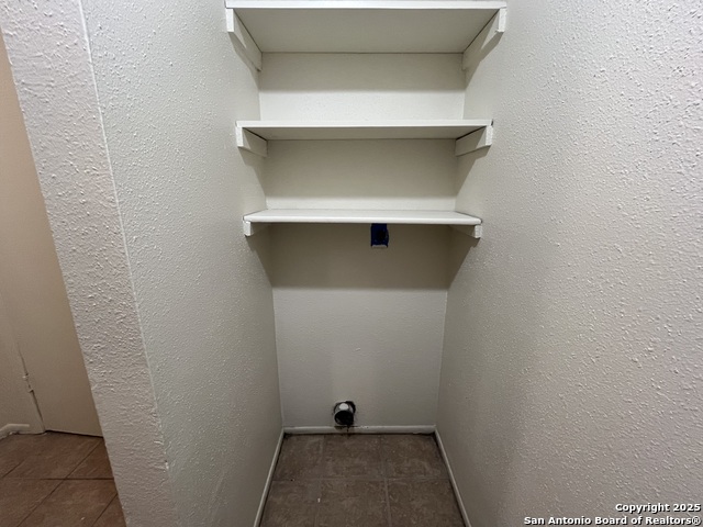 Image 19 of 22 For 9819 Valley Villa