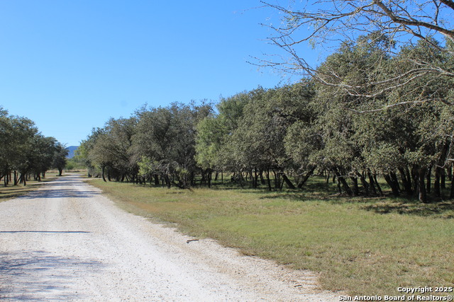 Image 11 of 36 For 300 Paradise Oaks Drive
