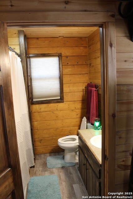 Image 35 of 36 For 300 Paradise Oaks Drive