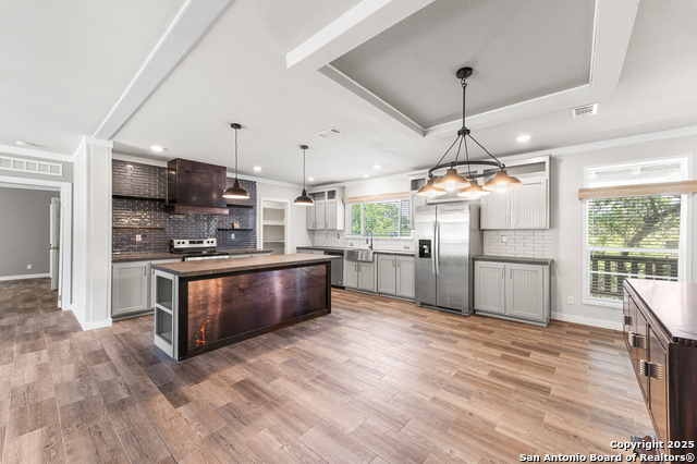 Image 12 of 77 For 9130 Rebecca Creek Rd