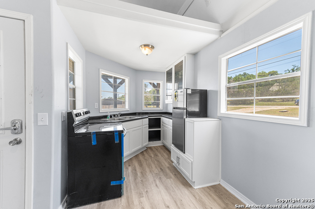 Image 46 of 77 For 9130 Rebecca Creek Rd