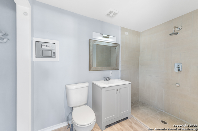 Image 47 of 77 For 9130 Rebecca Creek Rd