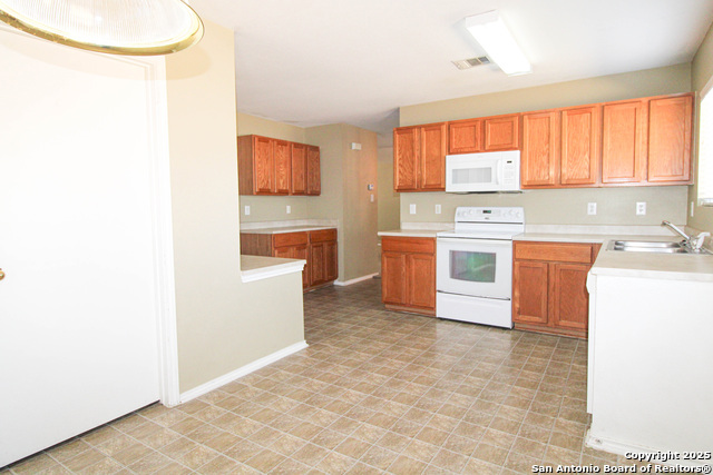 Image 13 of 46 For 20823 Blue Trinity